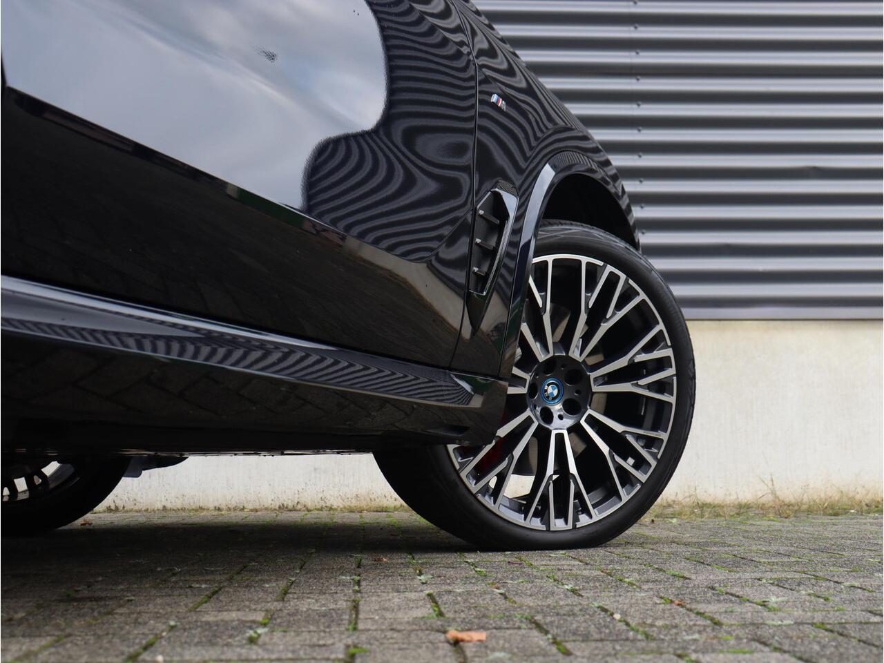 BMW X5 xDrive50e | High Executive | M Sportpakket Pro | Panodak | Trekhaak | Driving Assistant Prof. | Head-Up | Harman Kardon | Soft Close | Stoelventilatie | 22'' LMV