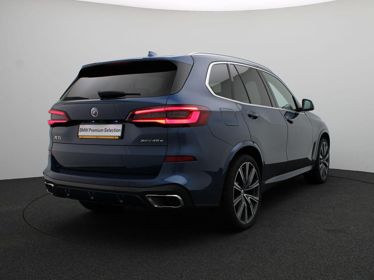 BMW X5 xDrive45e High Executive | M Sportpakket | Safety Pack | BMW Personal CoPilot Pack | Integral Active Steering | Panoramadak SkyLounge | Driving Assistant Professional | Head-Up Display | HiFi | 22''