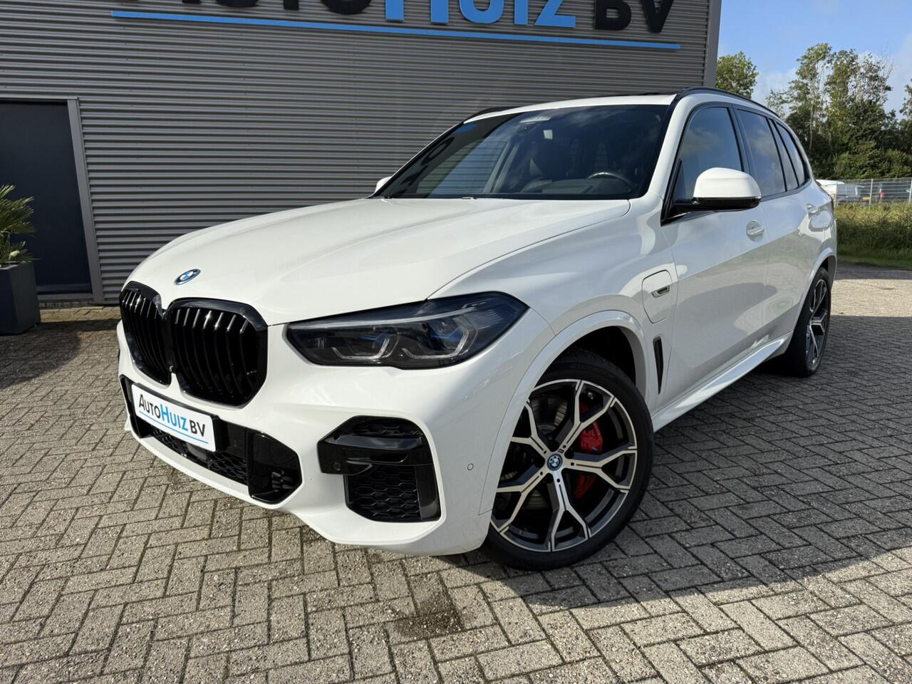 BMW X5 xDrive45e High Executive M Sport Harman-Kardon Panoramadak Laser Licht Trekhaak Stoelventilatie Comfortzetels 21 Inch Driving Assistant Professional 95% SOH