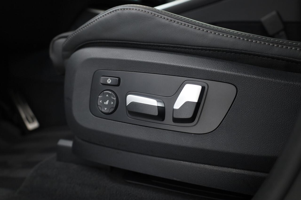 BMW X5 xDrive50e M Sport | HUD | Harman Kardon | 22'' | 360cam | Luchtvering | Iconic Glow | Shadow line