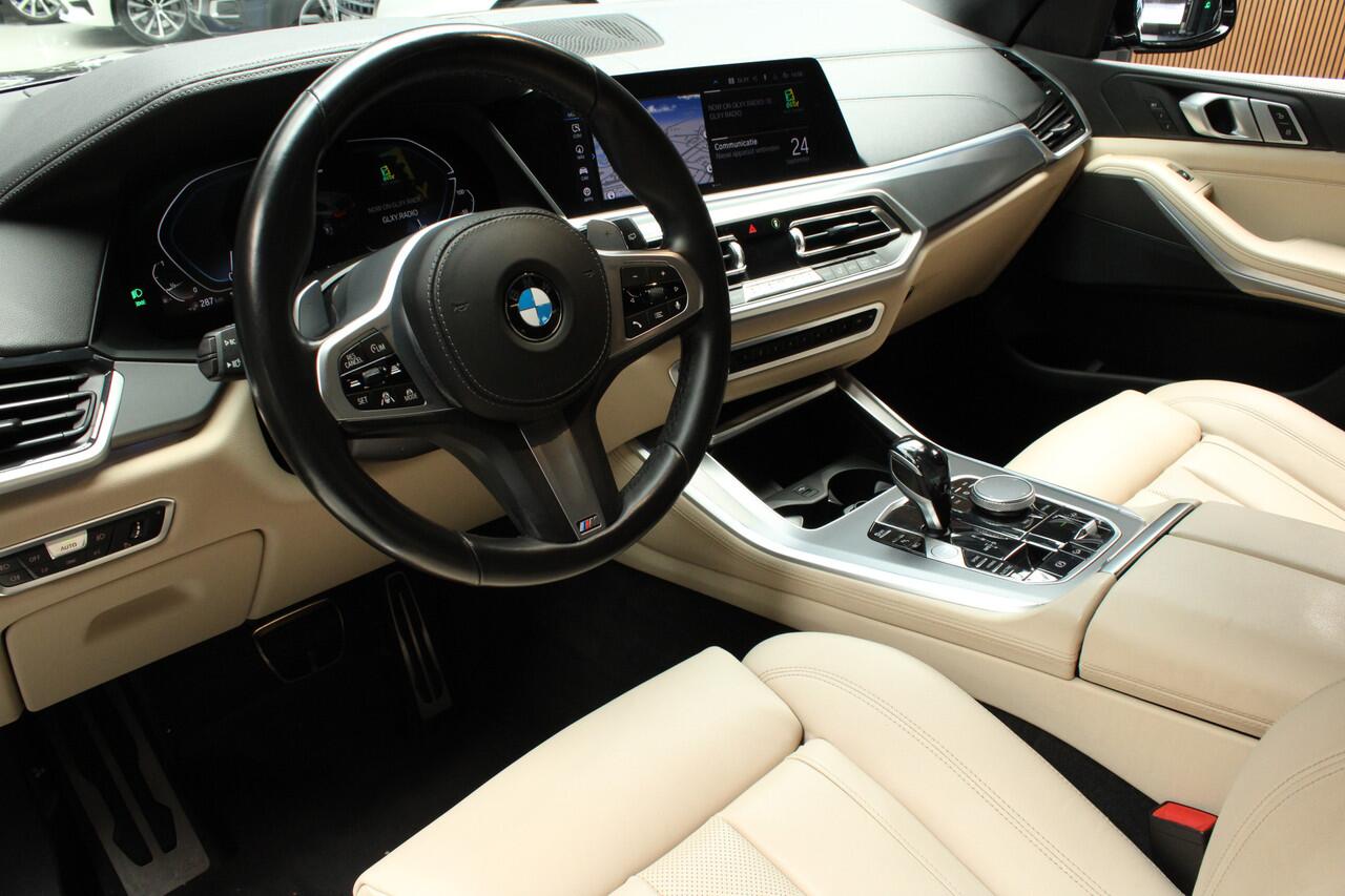 BMW X5 xDrive45e M-sport HUD 360° ACC Matrix Leer Navi PDC Memory seats Elektr. bedienbaar achterklep Elektr. uitklapbare trekhaak Sportstoelen Luchtvering Stoelverwarming 21'' LM velgen BTW auto