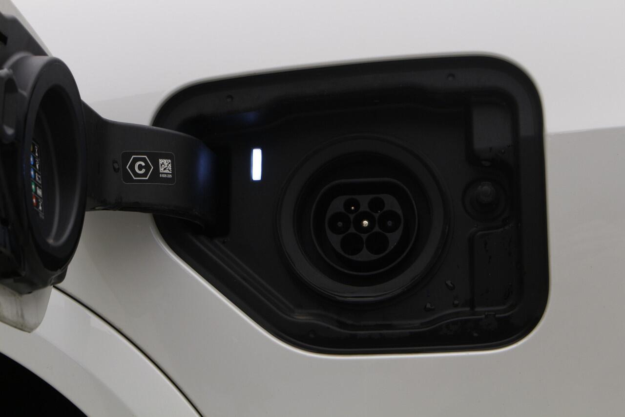 BMW X5 xDrive45e M-Sport | 21" | Panorama | Harman Kardon | Trekhaak | Soft Close | Driving Assistant Professional