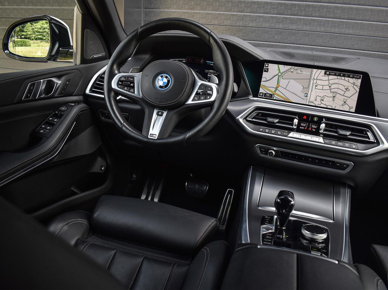 BMW X5 xDrive45e HIGH EXECUTIVE | ACTIVE CRUISE | M-SPORT PRO | LUCHTVERING | SPORTBRAKES | COMFORT ACCESS | SHADOWLINE LIGHTS | PANORAMADAK SKY LOUNGE | AMBIANCE INTERIEUR | 360 CAMERA | HEAD-UP | DAB+ | HARMAN/KARDON |