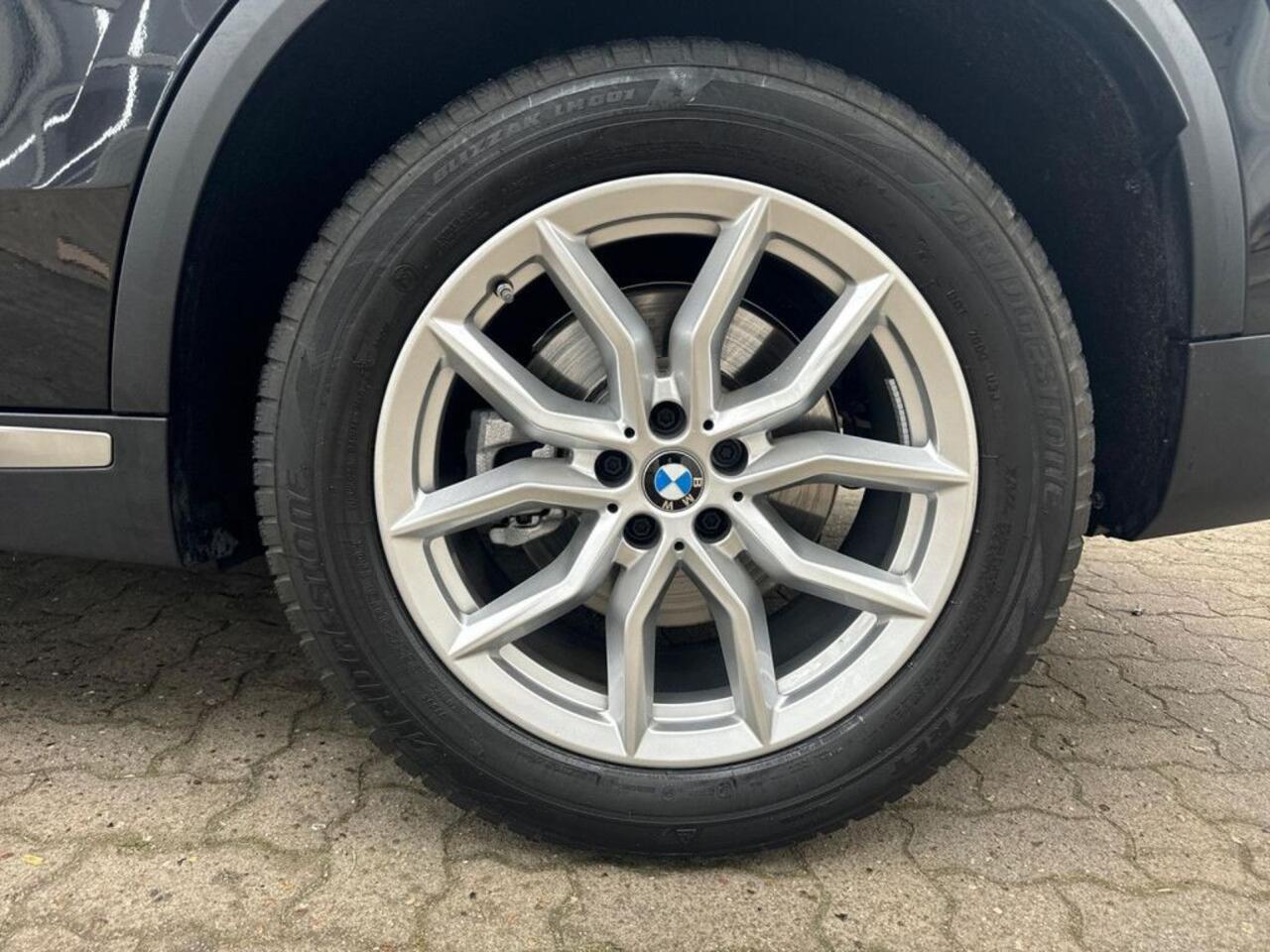 BMW X5 xDrive30d Grijs Kenteken ACC Panoramadak Trekhaak Head-Up Comfortstoelen Harman Kardon