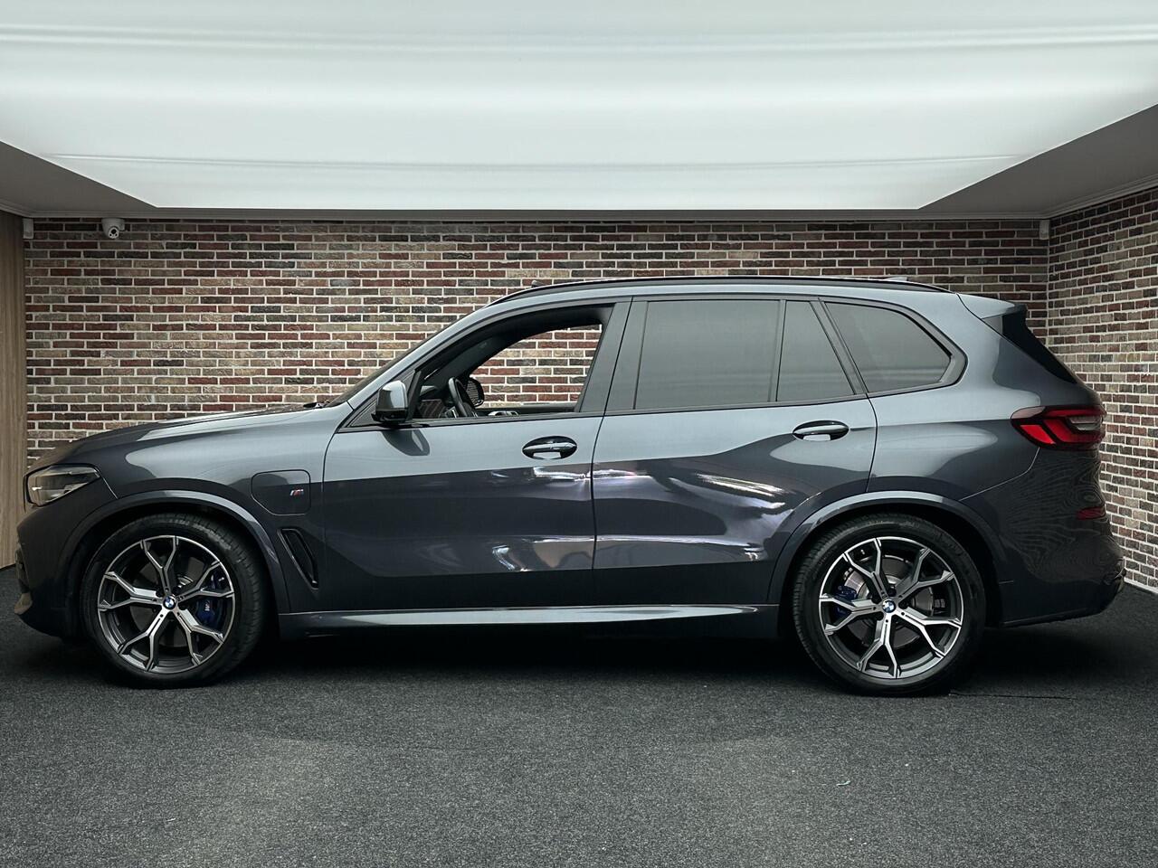 BMW X5 xDrive45e High Executive M Pakket Panorama HeadUp Leer Trekhaak