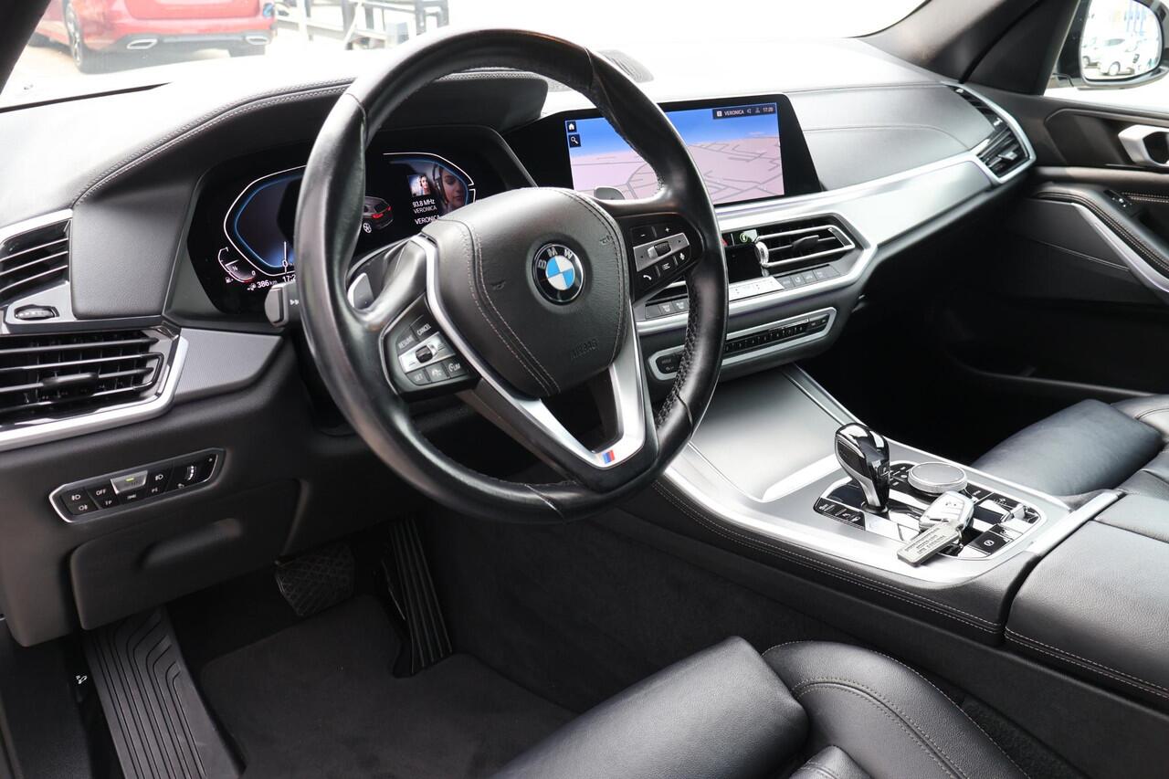BMW X5 45e Executive 2e Eigenaar | NL-Auto | Dealer Onderh | AF Trekhaak | Sfeer | Elek Stoelen+Klep | Camera | Alarm Klasse 3 |Memory| M Pakket | Laser Led | Stoelverwarming| Keyless | Safety Pack | Carplay | Luchtvering