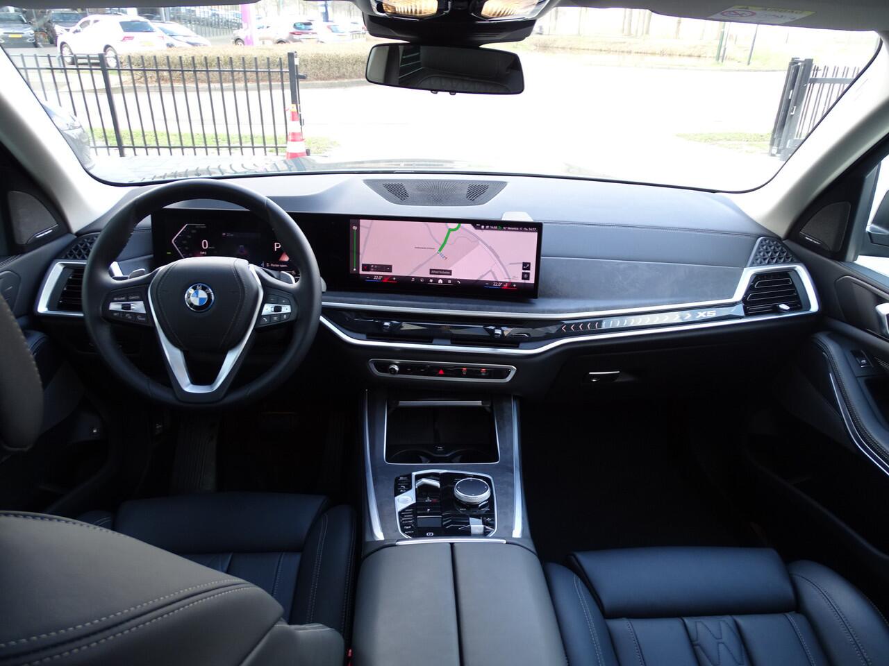BMW X5 xDrive50e Pano.Dak Elek.Trekhaak Alu.Dorpel Cockpit Plus Leder 4-Zone airco Extra getint-glas Comfortzetels Harman/Kardon 21''LM velgen
