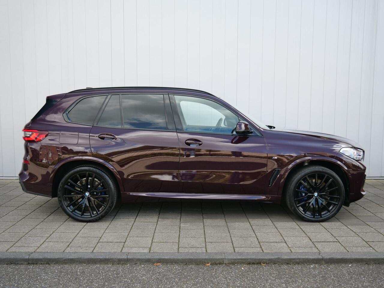 BMW X5 xDrive40d High Executive 340pk Automaat Leder / Schuifdak / Trekhaak / Sky Lounge
