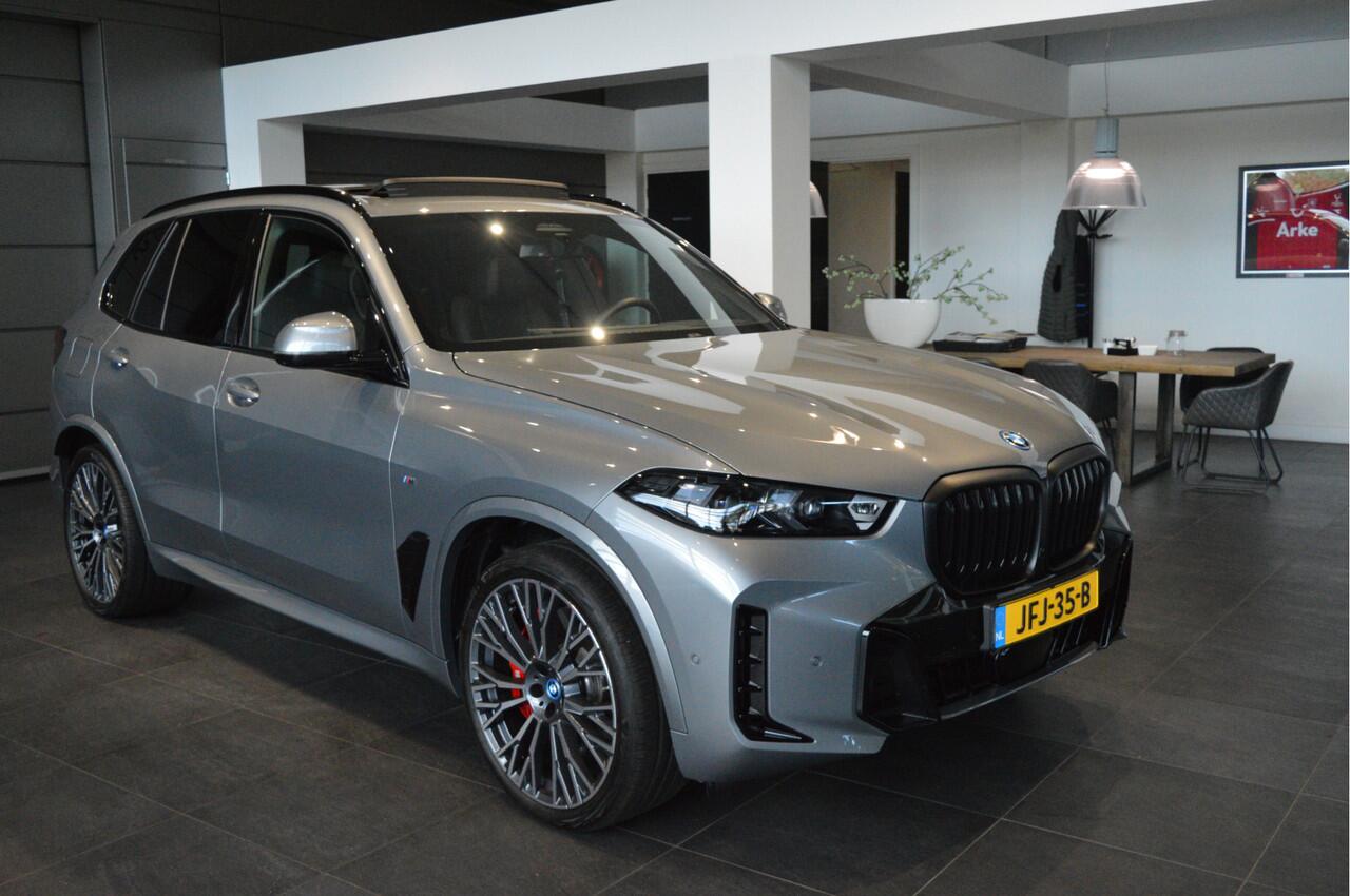BMW X5 xDrive50e M-Sport pano head up Harman Kardon 22 inch !!