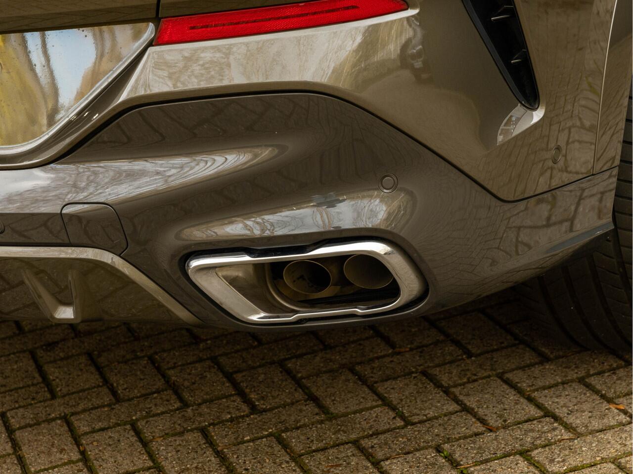 BMW X6 xDrive40i - Panoramadak - Trekhaak - Warmte Comfortpakket - Driving Assistant