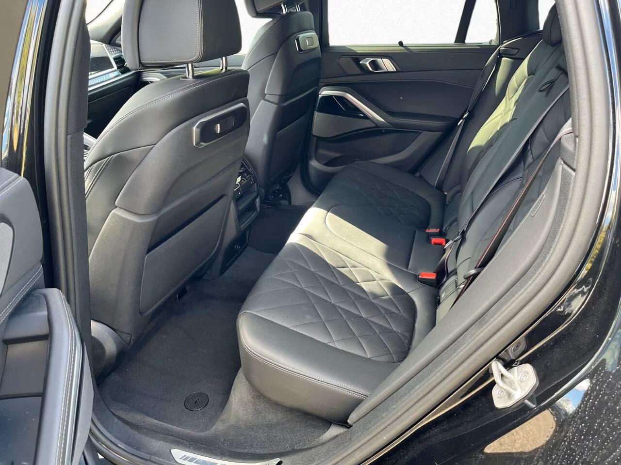 BMW X6 xDrive30d 286 PK M-Sport Massage Stoelkoeling Panoramadak Luchtvering Head-Up Trekhaak 360 Camera