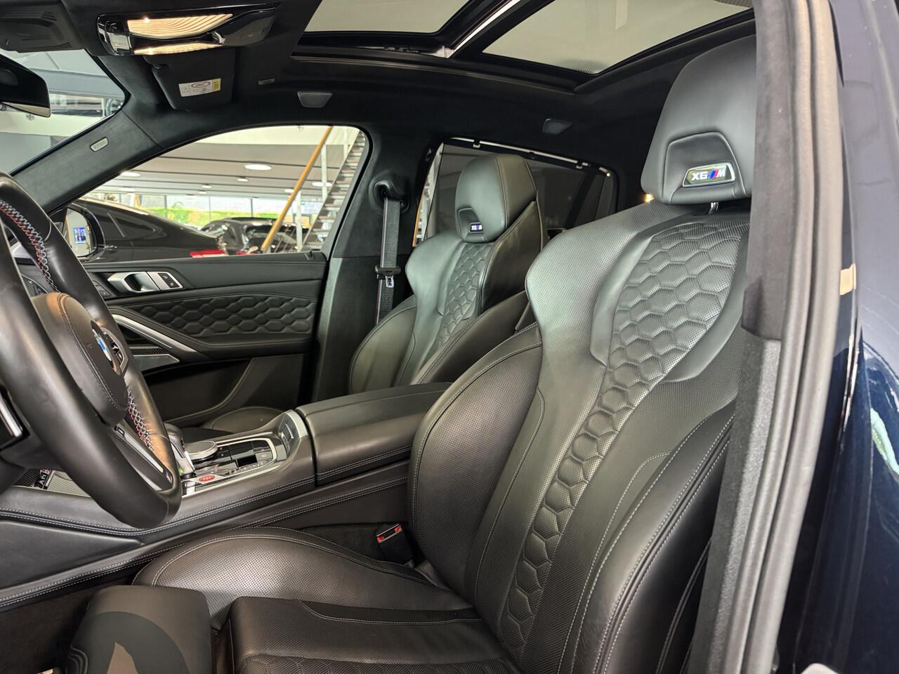 BMW X6 M Competition / Trekhaak / Panoramadak / 360Camera / Head-up / Rear Entertainment / Bowers & Wilkens / 22'' / Softclose / Intr.voorverwarming / Carbon intr. / Stoelventilatie / Stuur+Stoelverwarming / DAB
