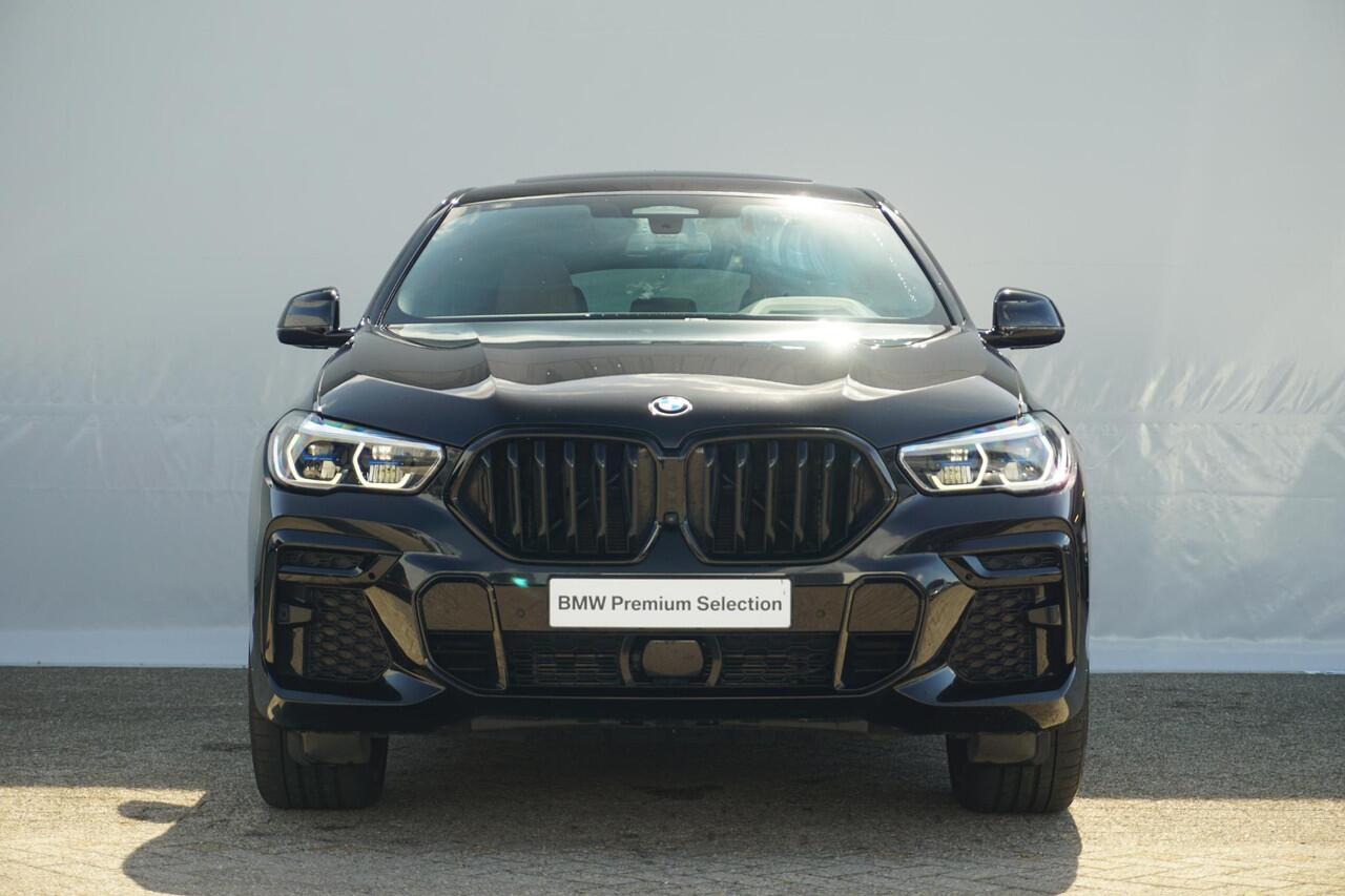 BMW X6 xDrive40i M Sportpakket 22'' / Panoramadak / Driving Assistant Professional / Head-Up Display