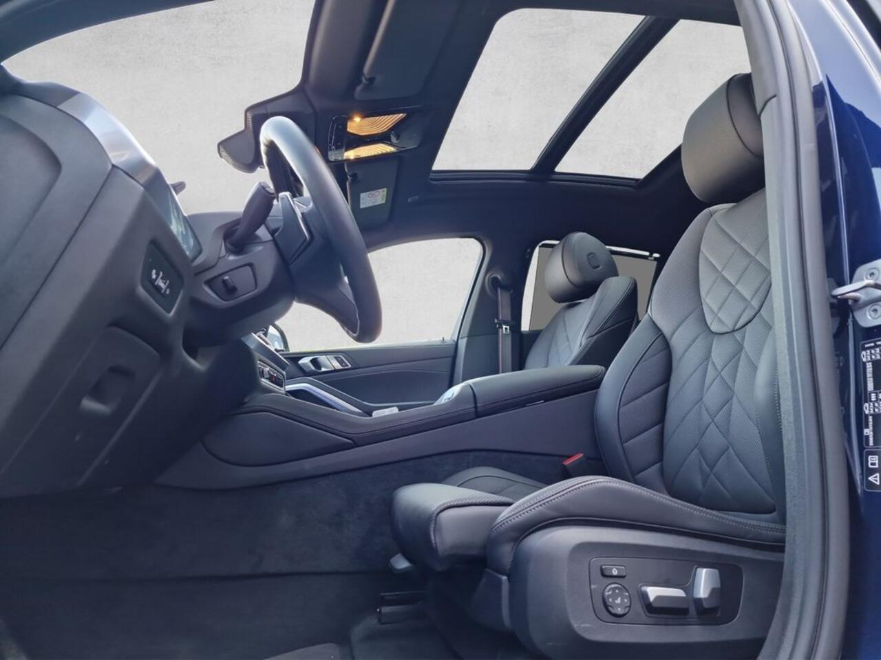 BMW X6 M60i xDrive M-Sport 530 PK V8 Panoramadak Head-Up 22 Inch