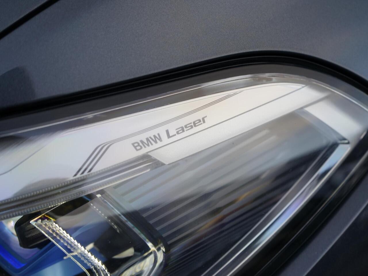 BMW X6 xDrive30d High Executive M sport / Orig. NL / NAP / Dealeronderh / Pano / 22inch / Crafted / Harman / Luchtv / Trekh / Klasse 5 / Driving prof / Comfortstoel