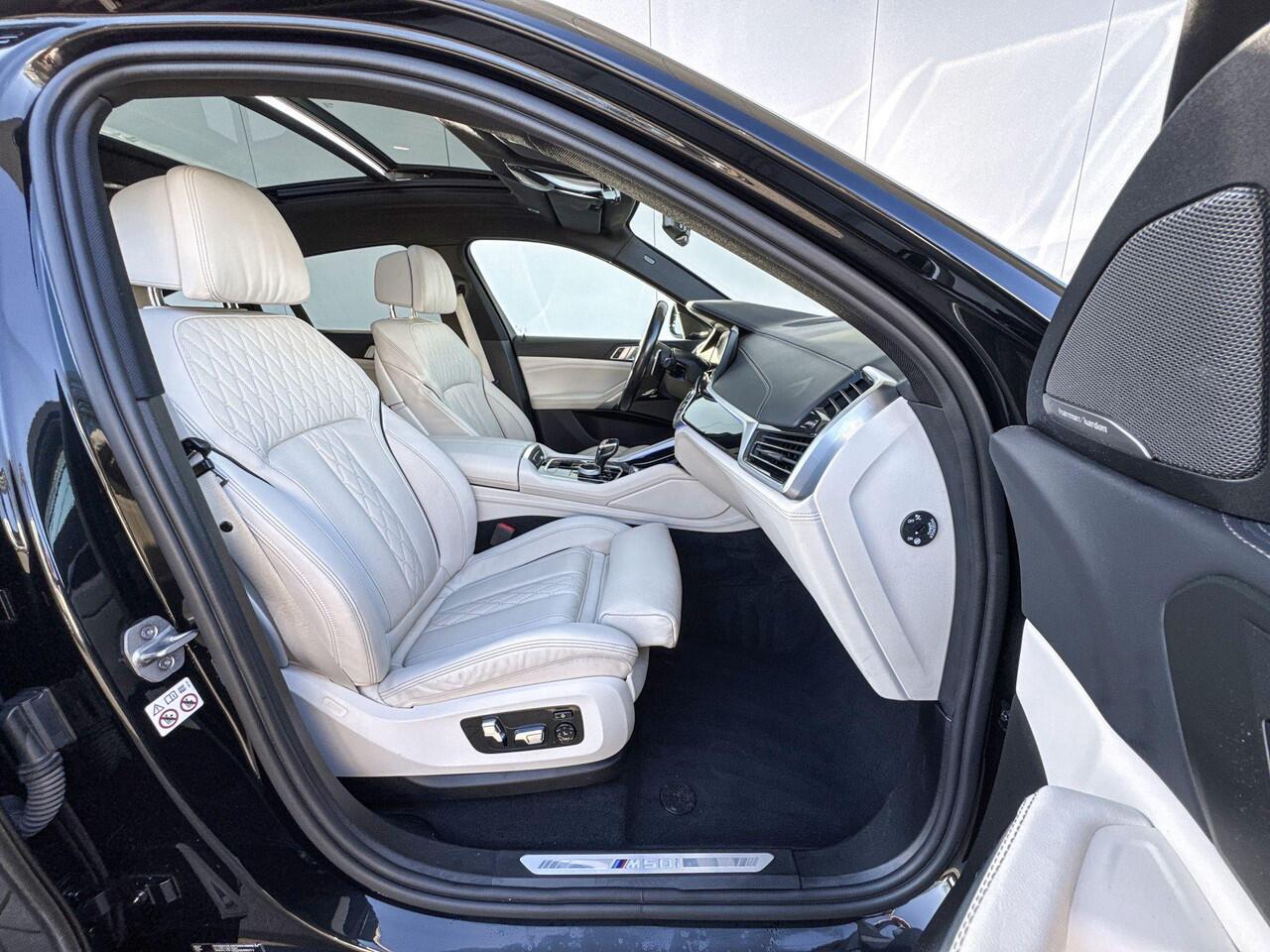 BMW X6 M50i High Executive M-Sport 22 Inch / Adaptief M-Onderstel / Soft Close / Glazen Schuifdak / Stoel ventilatie / Stoelverwarming Voor & Achter/ Warmte Comfort Pakket / Driving Assistant / Parking Assistant Plus / laser Ligt / Harman Kardon / Head Up Displa