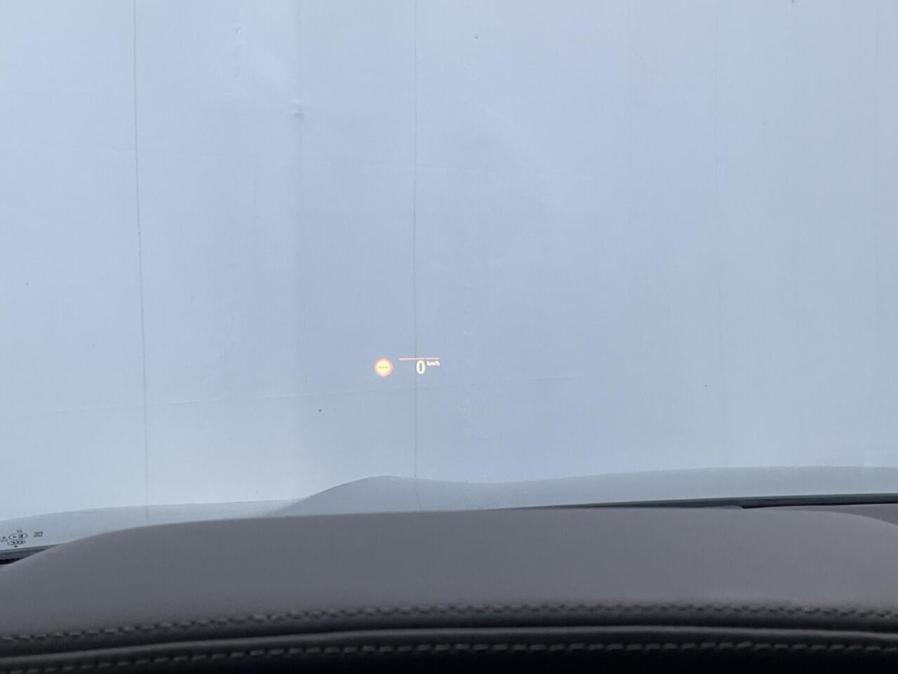 BMW X6 xDrive40i M-Sport Skylounge 360° Laser AirSusp. Pano HK Trekhaak Carbon BOMVOL!