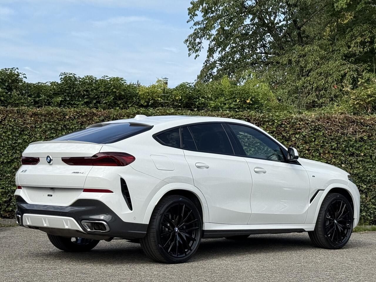 BMW X6 xDrive40i | M-Sport | 22'' | Panorama | Driv. Ass. Prof. | Harman/Kardon | Soft-Close