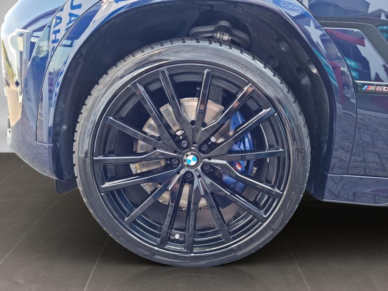 BMW X6 M60i xDrive M-Sport 530 PK V8 Panoramadak Head-Up 22 Inch