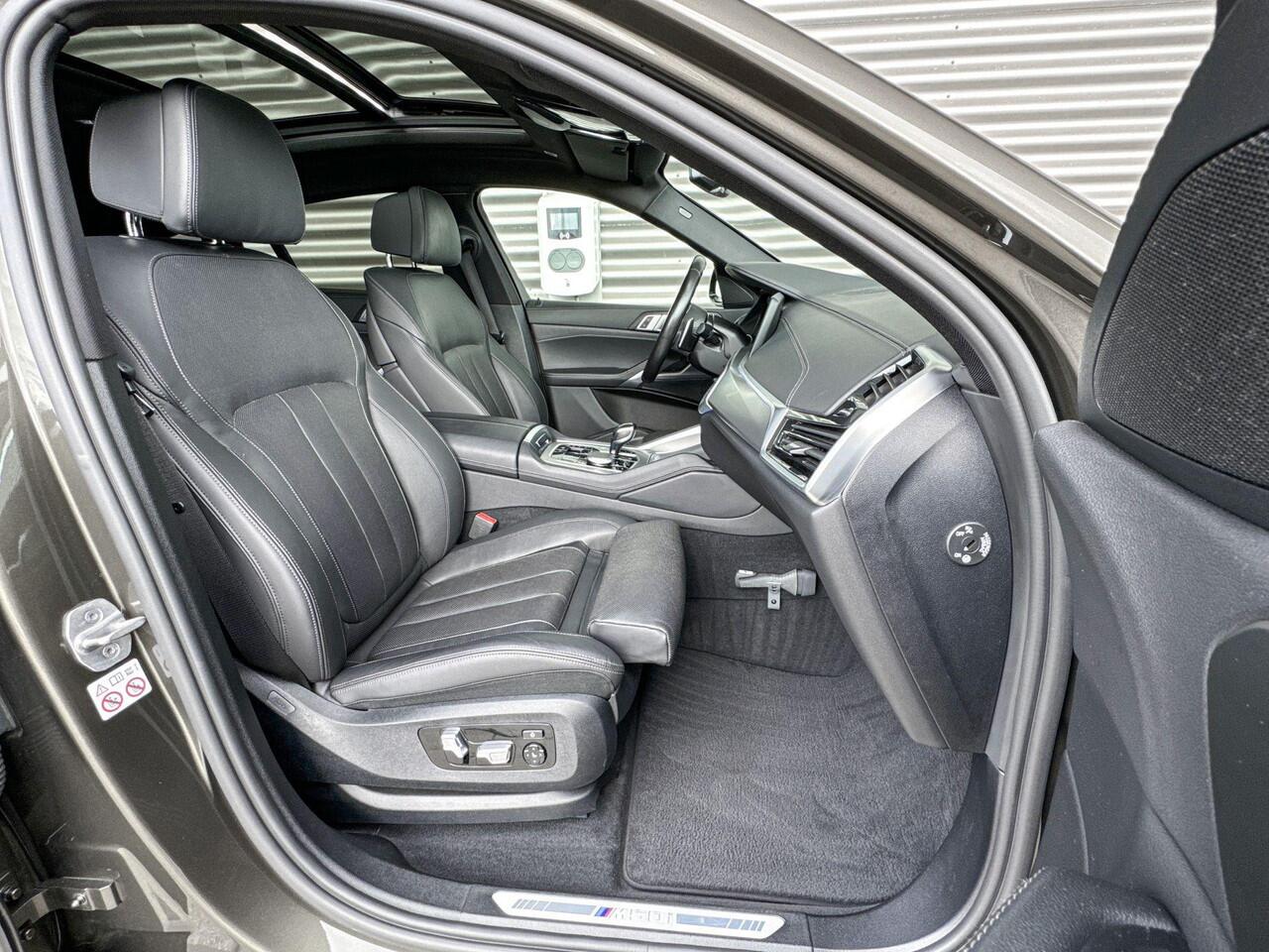 BMW X6 M50i / Selections