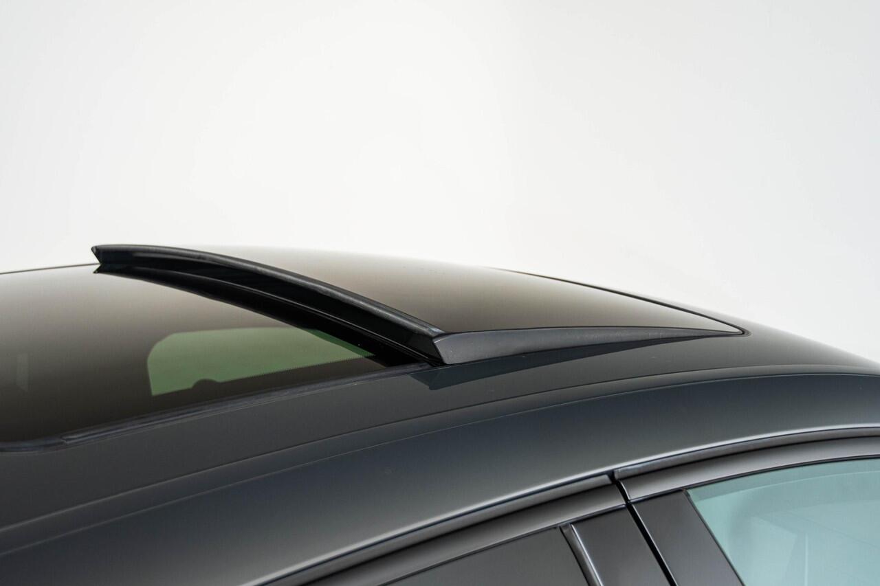 BMW X6 M50i High Executive Panoramadak - Comfortstoelen - CraftedClarity - Akoestische ramen - Comfort Access - Active Cruise Control - Head up - Harman Kardon - Entertainmentsysteem Professional - Zonnescherm achter -