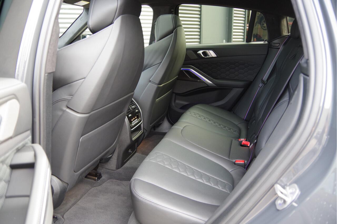 BMW X6 M - Competition LASERLIGHT, PANODAK, MEMORY, TREKHAAK, ALCANTARA HEMEL, SPORTSTOELEN, CARBON