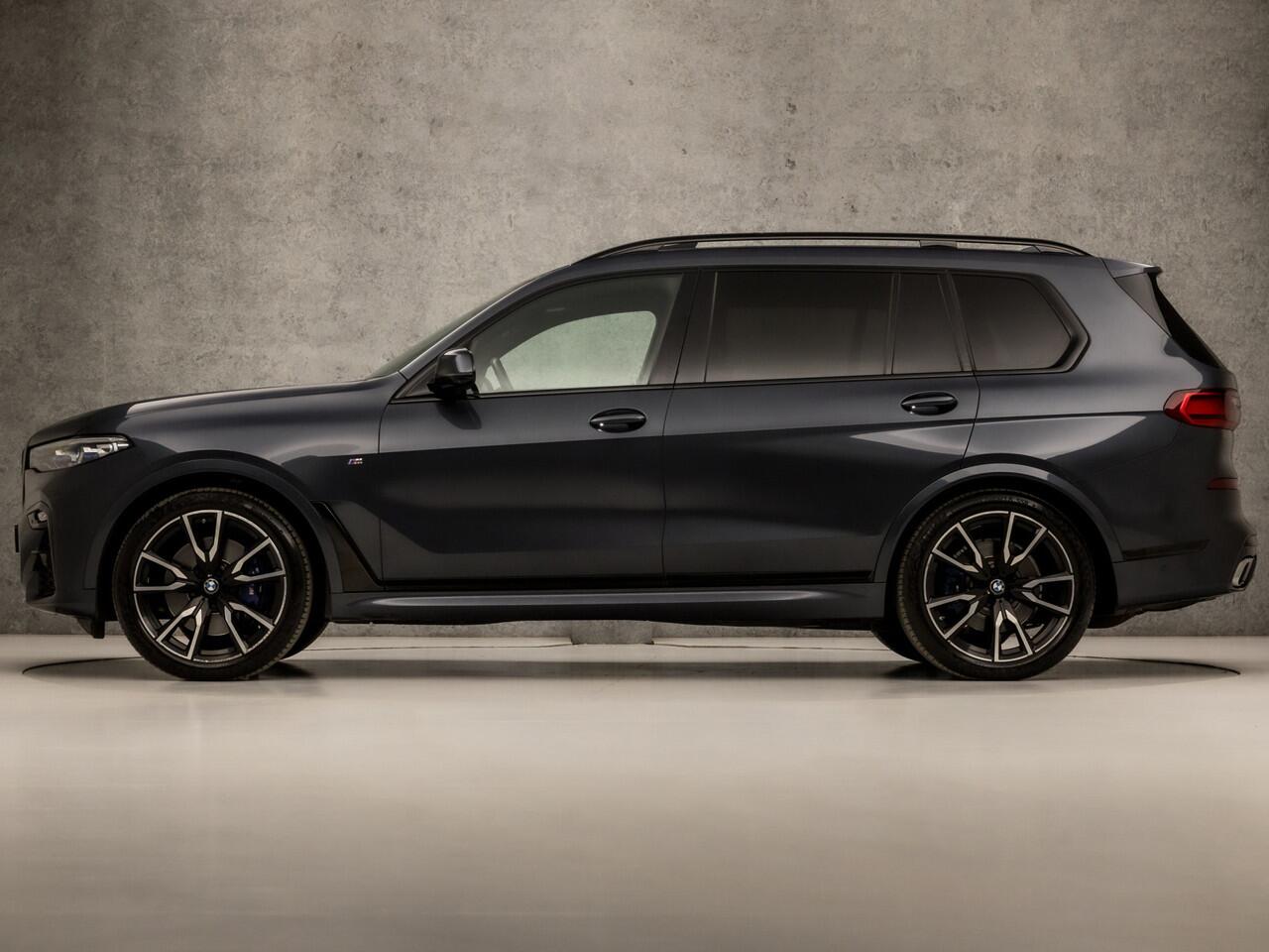 BMW X7 xDrive40i M Sport High Executive 7 Persoons 340Pk Automaat (SKYLOUNGE PANORAMADAK, ALCANTARA HEMELBEKLEDING, SOFTCLOSE, LUCHTVERING, LASER KOPLAMPEN, HEAD-UP DISPLAY, 360 CAMERA, HARMAN/KARDON, OFFROAD PAKKET, COMFORT ZETELS, NIEUWSTAA