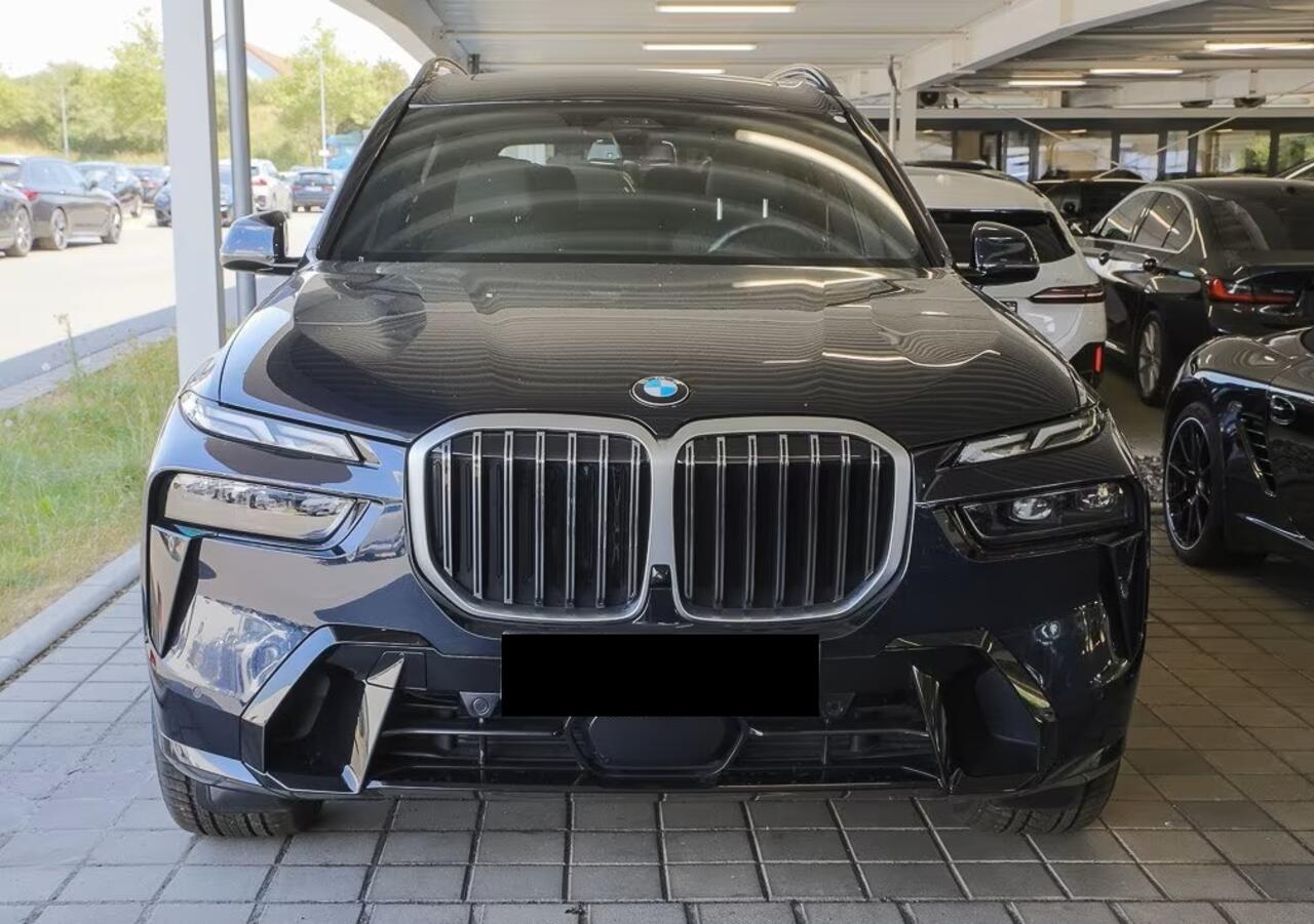 BMW X7 xDrive40d M Sport 340 PK Grijs Kenteken ACC Trekhaak Luchtvering Head-Up Memory 21 Inch