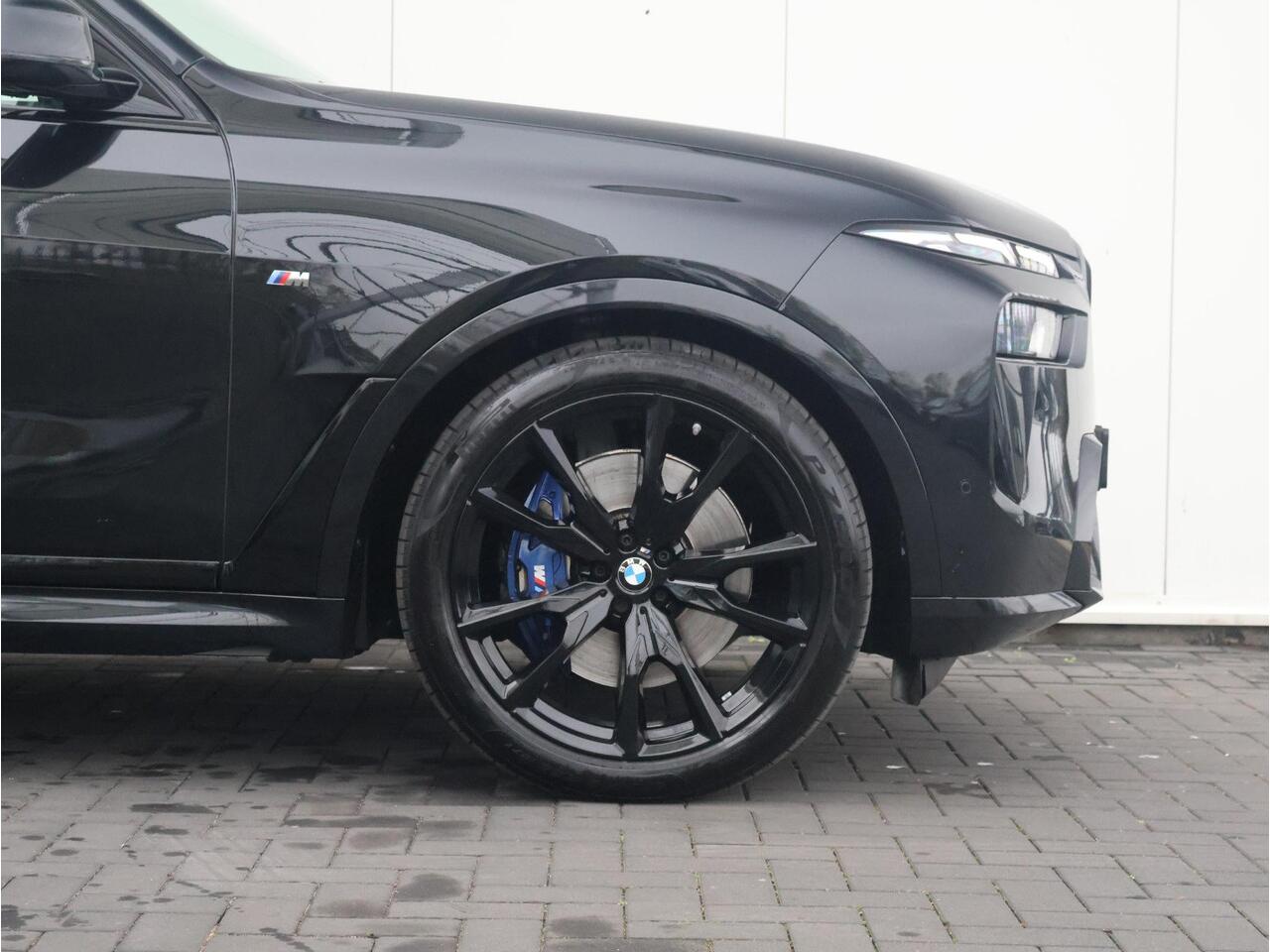 BMW X7 xDrive40d M Sportpakket Pro/ 22 inch LM/ Comfort Access/ Soft-Close/ Elektrische Trekhaak/ panoramadak Sky Lounge/ Harman-Kardon/ Driving Assistant Professional