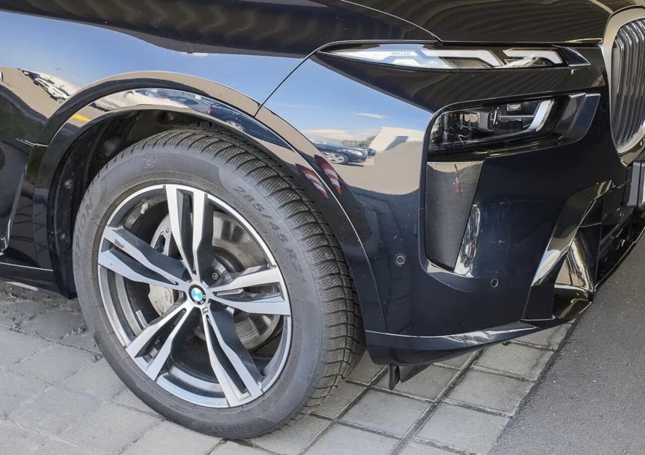 BMW X7 xDrive40d M Sport 340 PK Grijs Kenteken ACC Trekhaak Luchtvering Head-Up Memory 21 Inch