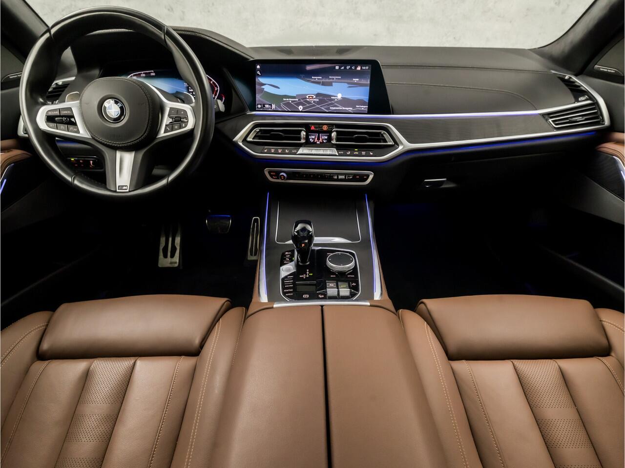 BMW X7 xDrive40i M Sport High Executive 7 Persoons 340Pk Automaat (SKYLOUNGE PANORAMADAK, ALCANTARA HEMELBEKLEDING, SOFTCLOSE, LUCHTVERING, LASER KOPLAMPEN, HEAD-UP DISPLAY, 360 CAMERA, HARMAN/KARDON, OFFROAD PAKKET, COMFORT ZETELS, NIEUWSTAA