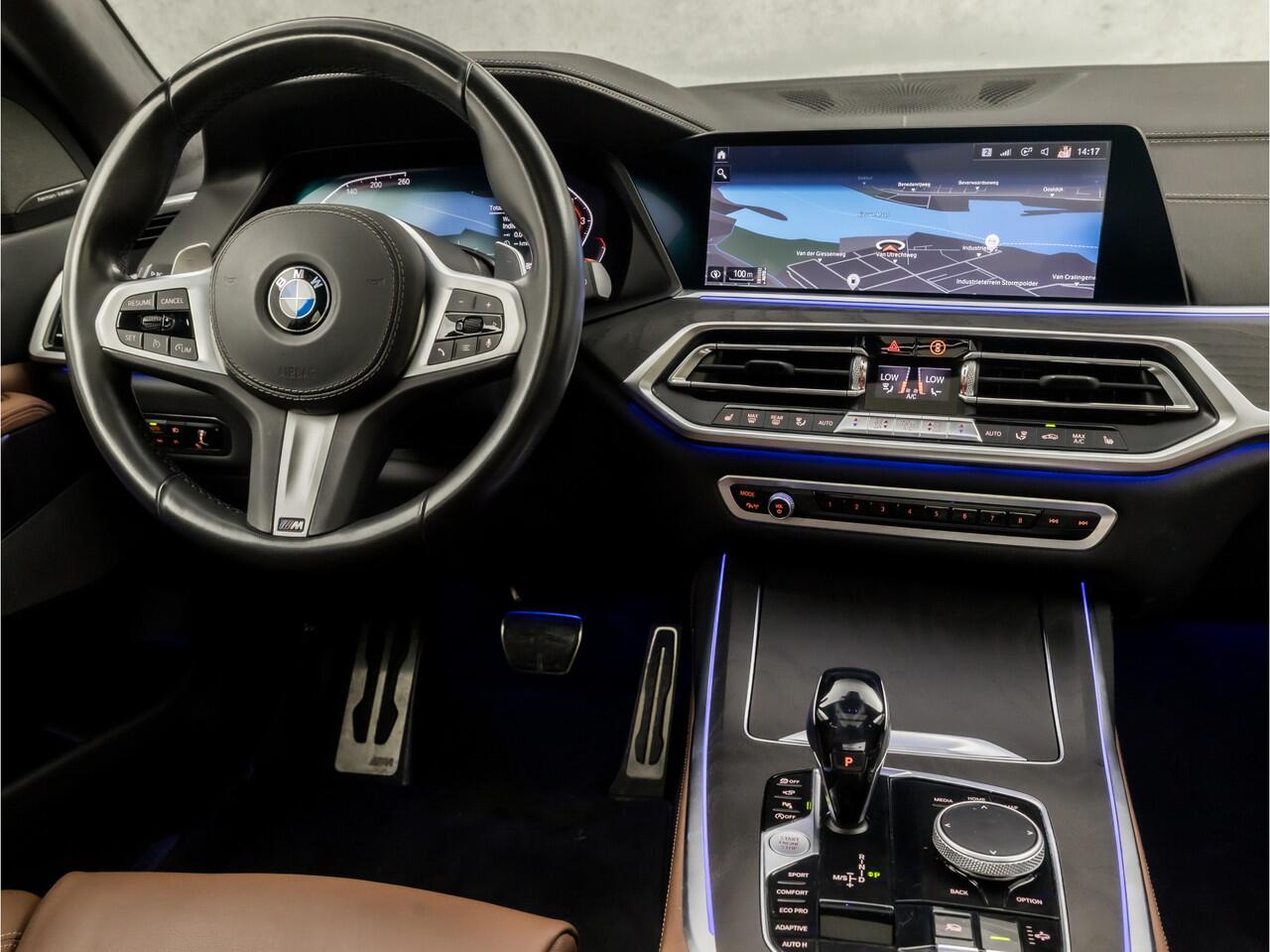 BMW X7 xDrive40i M Sport High Executive 7 Persoons 340Pk Automaat (SKYLOUNGE PANORAMADAK, ALCANTARA HEMELBEKLEDING, SOFTCLOSE, LUCHTVERING, LASER KOPLAMPEN, HEAD-UP DISPLAY, 360 CAMERA, HARMAN/KARDON, OFFROAD PAKKET, COMFORT ZETELS, NIEUWSTAA