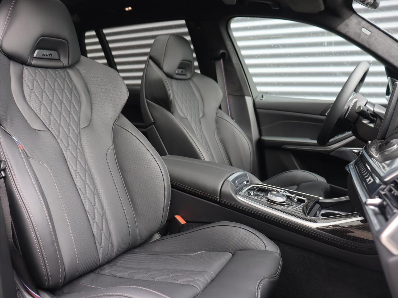 BMW X7 xDrive40i | M Sportpakket Pro | Innovation Pack | Comfort Pack | Exclusive Pack