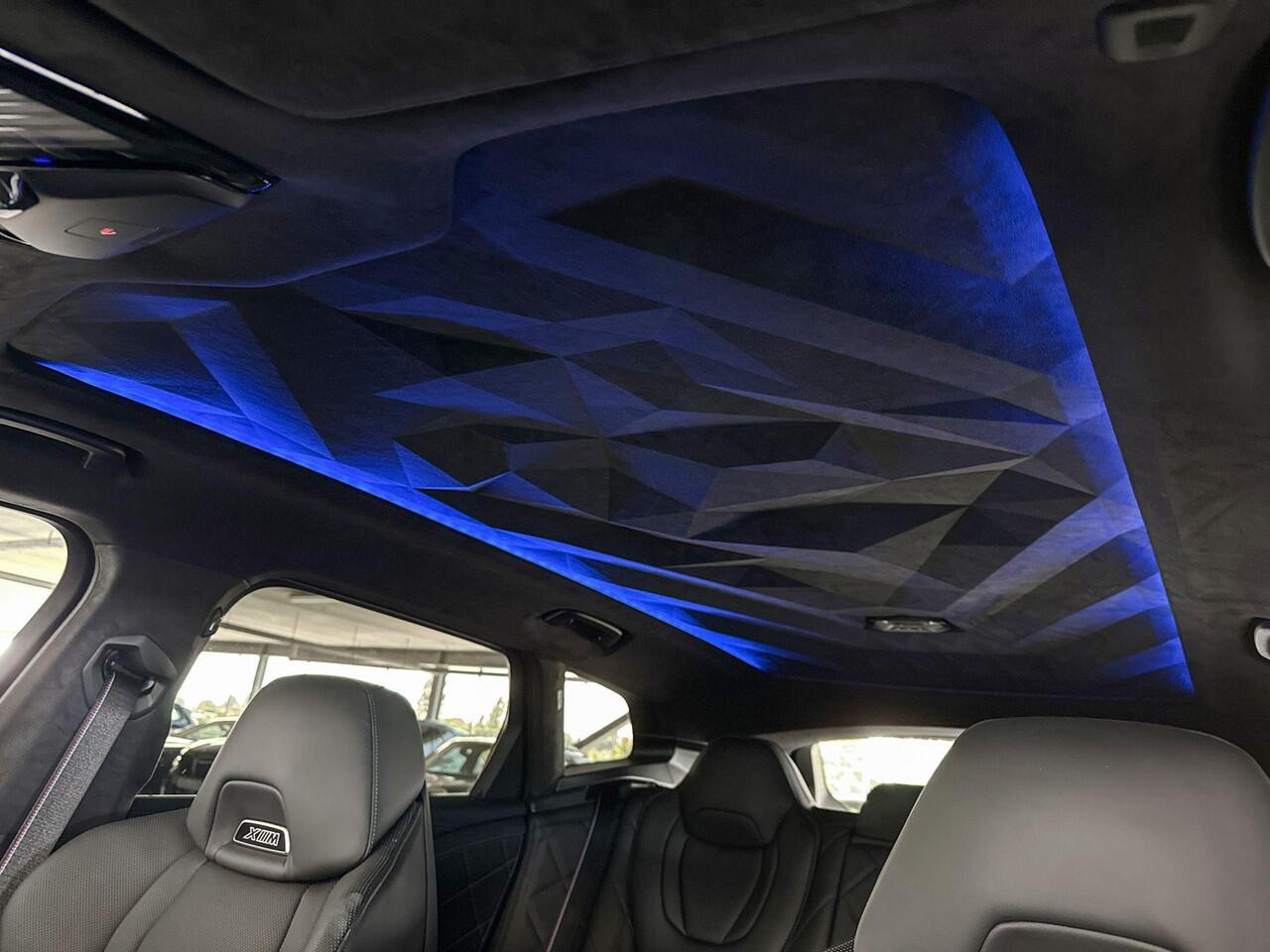 BMW XM PHEV 50e 30 kWh Harman Kardon | Trekhaak | Driving Assistent prof.