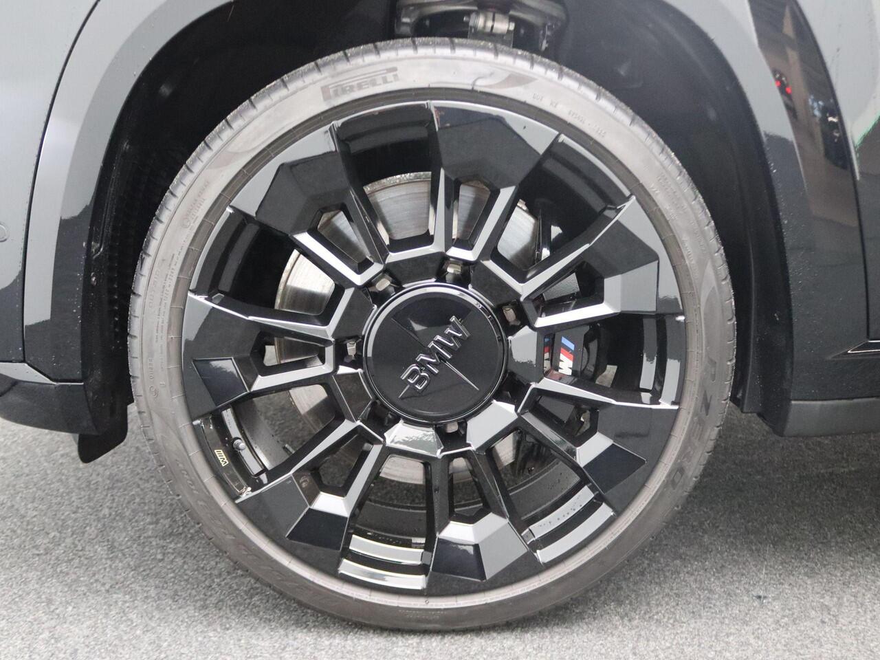 BMW XM PHEV 50e Adaptief M Onderstel Professional | Soft Close | Trekhaak | Driving Assistant Professional | Harman Kardon | 23''