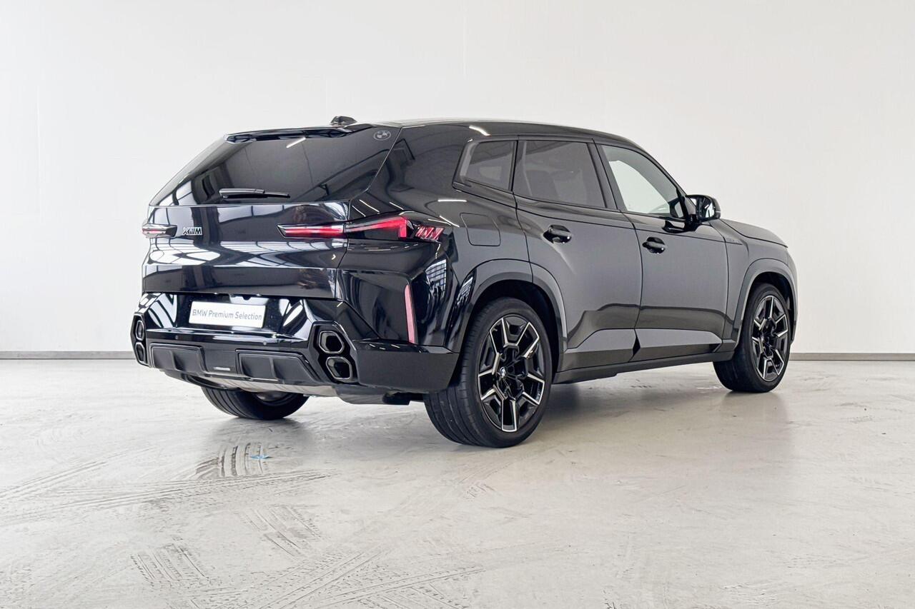 BMW XM PHEV 50e | Selections