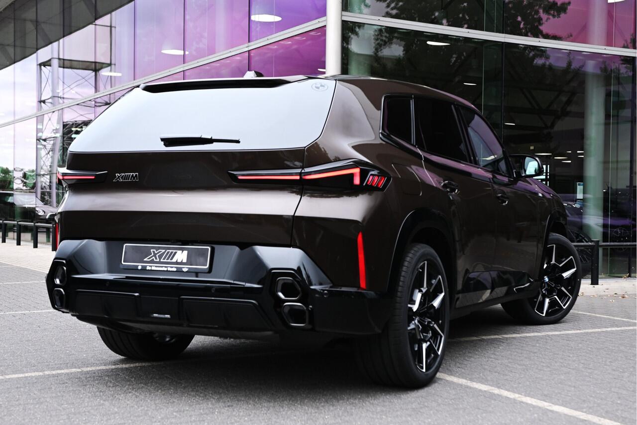 BMW XM PHEV 50e High Executive Automaat / Trekhaak / Adaptief M Onderstel Professional / M Multifunctionele Stoelen / Bowers & Wilkins / Soft-Close / Parking Assistant Plus