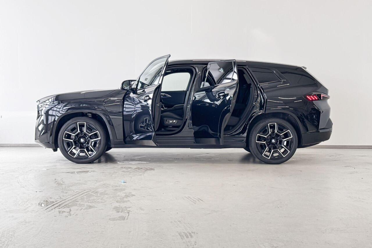 BMW XM PHEV 50e | Selections