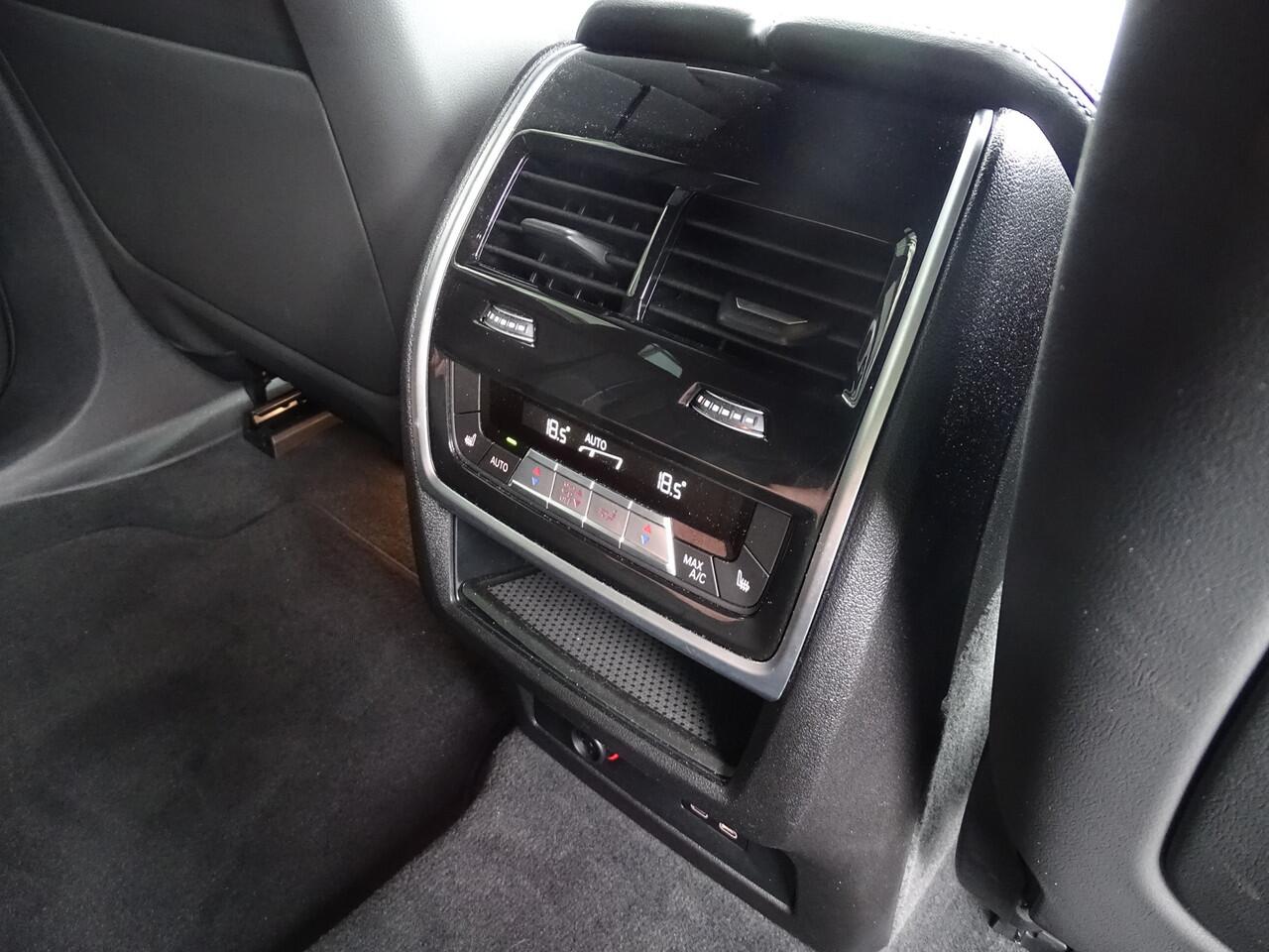 BMW XM PHEV 30 kWh Elek.Trekhaak Driv.Ass.Pro. Harman/Kardon Park.Plus Cockpit Pro. 22 "LM Velgen