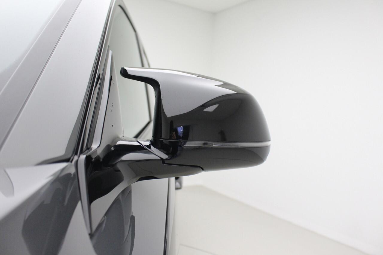 BMW XM PHEV V8 655 pk | 23" | Trekhaak | Massage+Ventilatie | CoPilot | Bowers & Wilkins | Individual lak+leder