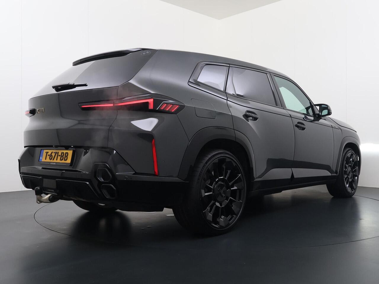 BMW XM PHEV 30 kWh NL Auto | V8 | Trekhaak | 23" lmv | BTW Auto |