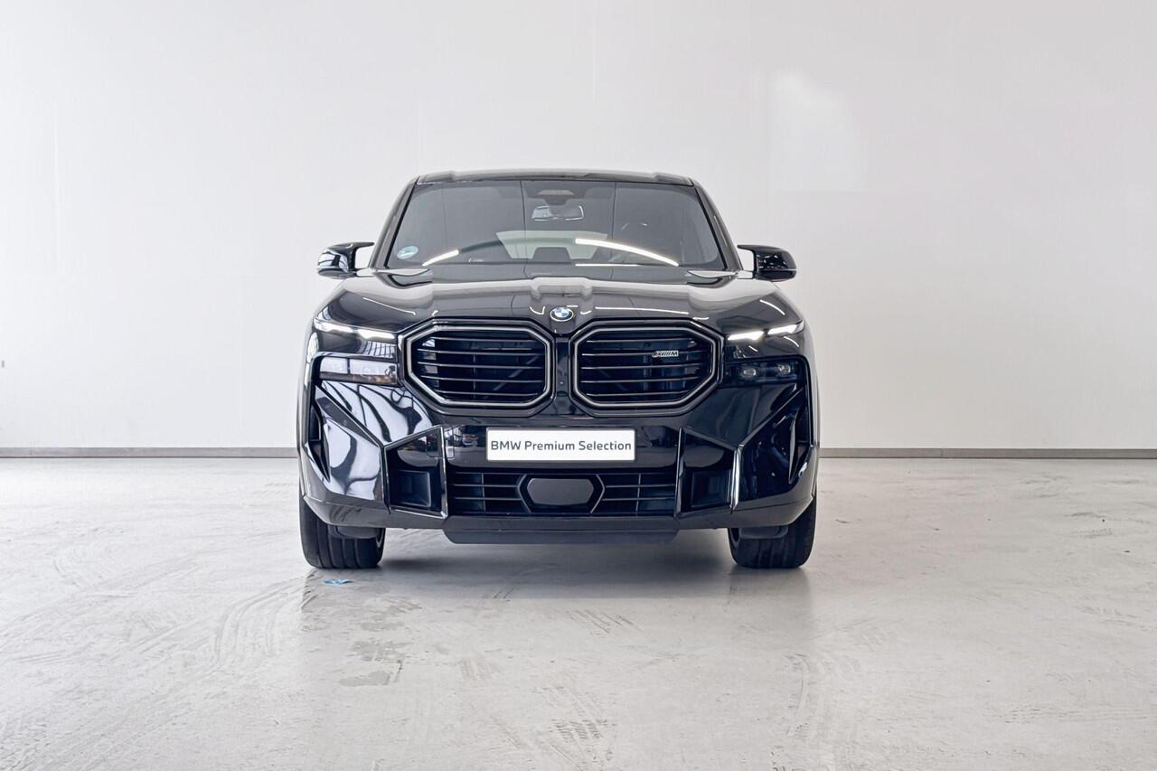 BMW XM PHEV 50e | Selections