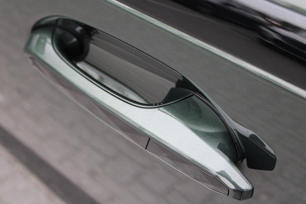 BMW XM PHEV 50e High Executive Automaat / Trekhaak / Bowers & Wilkins / Massagefunctie / Adaptief M Onderstel Professional / M Multifunctionele Stoelen / Soft-Close