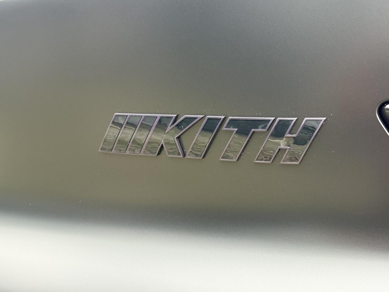 BMW XM PHEV Kith Edition | 23'' | B&W | M Drive Pack. | Driv. Ass. Prof. | Park. Plus | Trekhaak | Stoelvent. + Massage | Soft-Close | Adaptief M onderstel | Head-Up