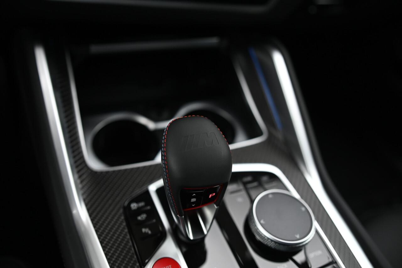 BMW XM PHEV 50e High Executive Automaat / Trekhaak / Adaptief M Onderstel Professional / M Multifunctionele Stoelen / Bowers & Wilkins / Soft-Close / Parking Assistant Plus