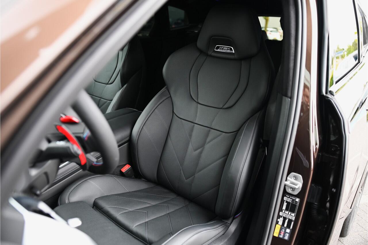BMW XM PHEV 50e High Executive Automaat / Trekhaak / Adaptief M Onderstel Professional / M Multifunctionele Stoelen / Bowers & Wilkins / Soft-Close / Parking Assistant Plus