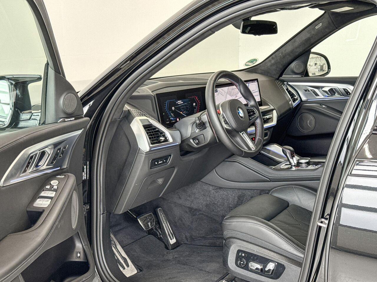 BMW XM PHEV 50e | Selections