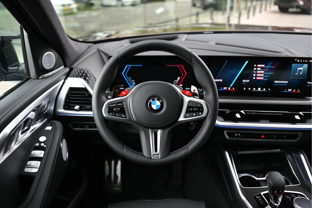 BMW XM PHEV 50e High Executive Automaat / Trekhaak / Adaptief M Onderstel Professional / M Multifunctionele Stoelen / Bowers & Wilkins / Soft-Close / Parking Assistant Plus