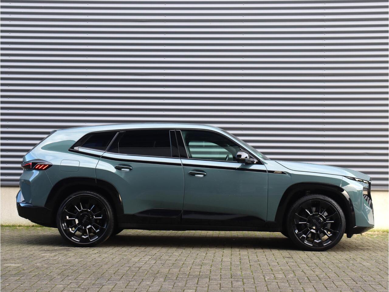 BMW XM | High Executive | Bowers & Wilkins | Driving Assistant Prof. | Soft Close | Trekhaak | Massage | Stoelventilatie | 23'' LMV