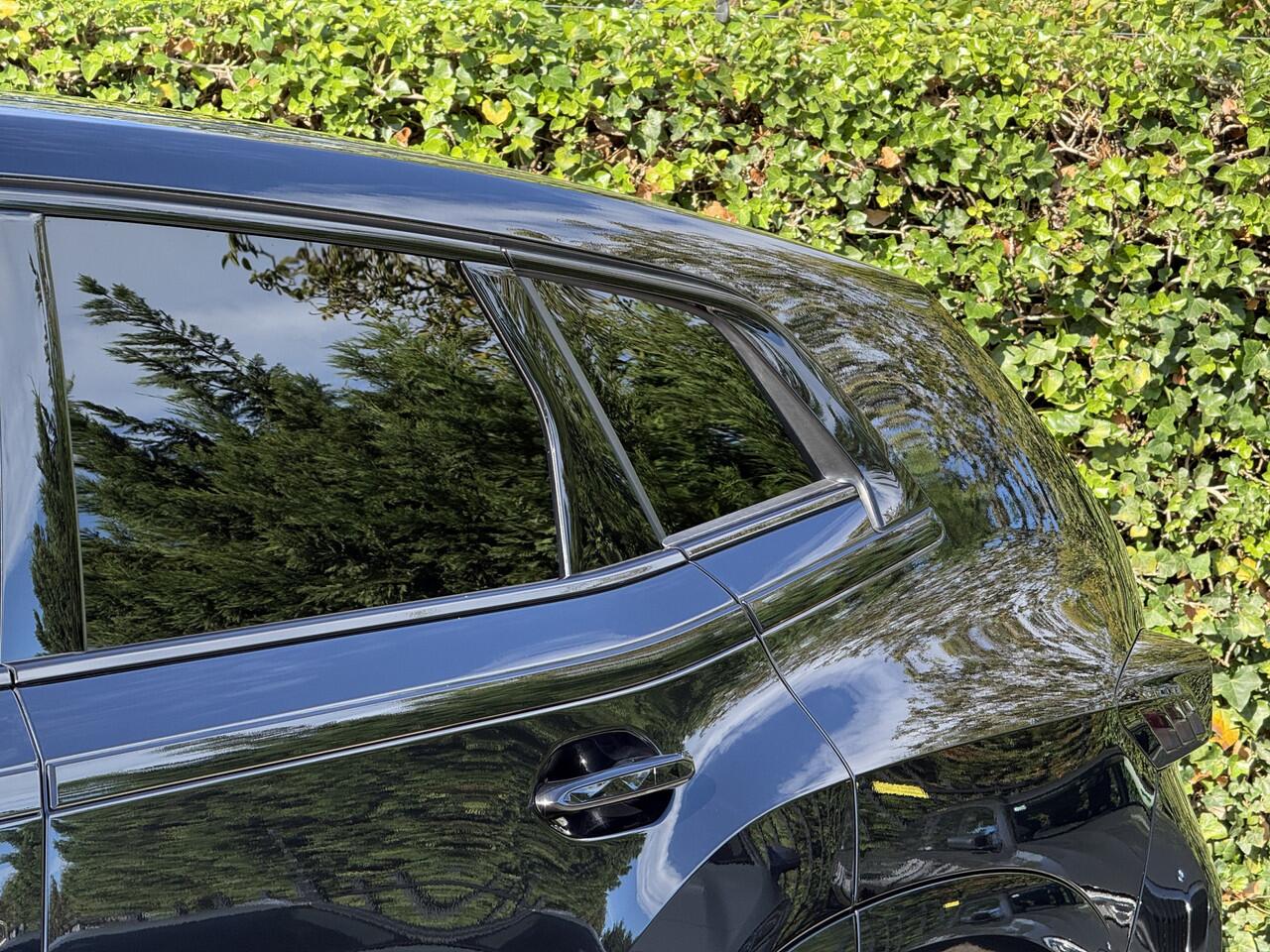 BMW XM 50e | 23" | Individual leder | Bowers & Wilkins | Trekhaak | Stoelver. + ventilatie + massage | Soft close